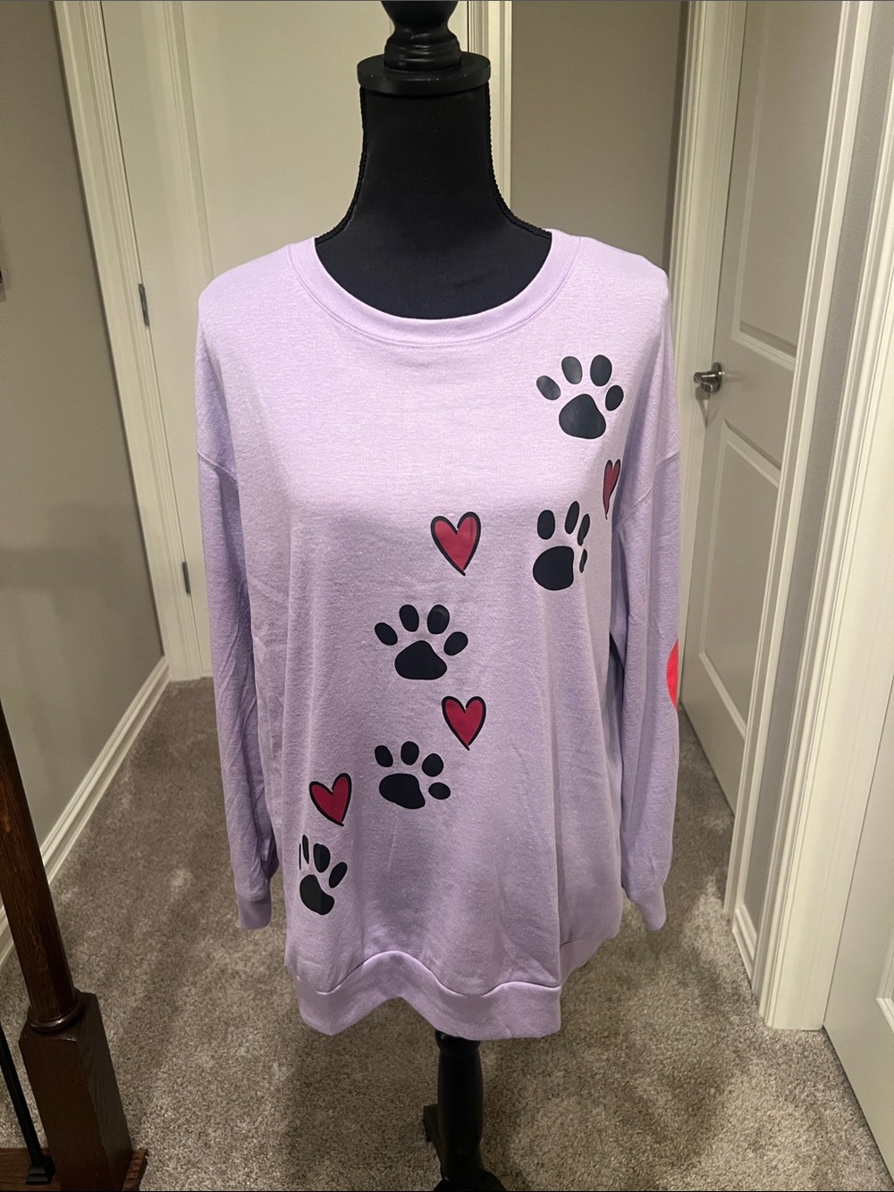 Leo Rosi Lavender Crewneck Sweatshirt Black Paw Prints and Pink Hearts Size L